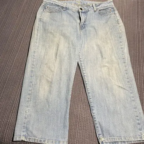 Riders By Lee  Womens Light Wash Faded Denim Capri Jeans Size 16