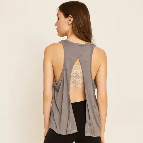 Victoria Sport Gray Open Cross Back Muscle Tank Top Size M Soft Lightweight Gym