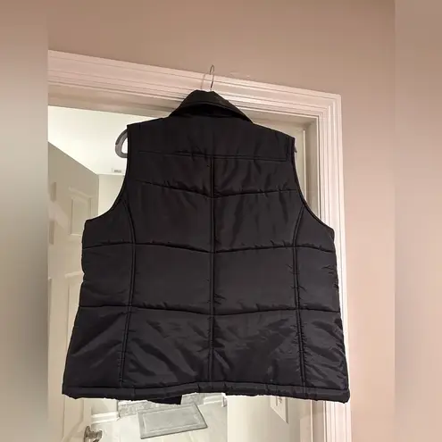 Harvé Benard Harve Benard black vest. Size L.