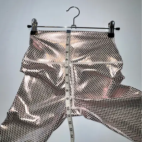 Carbon 38 Scales Shine 7/8 High Rise Legging Size S Rose Gold Metallic Foil NWOT Pink