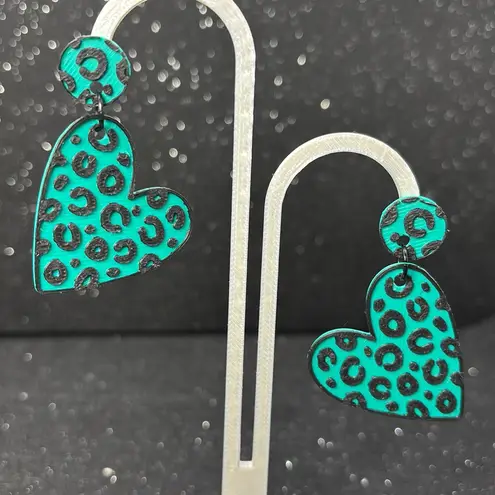 Leopard Print Heart Earrings Black