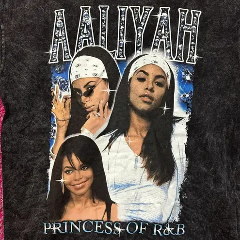 Aaliyah Princess Of Rnb Mineral Wash Tshirt size M/L