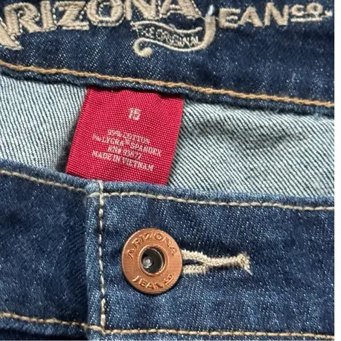 Arizona Jeans Arizona Jean Company Women's Dark Blue Denim Shorts Sz 15