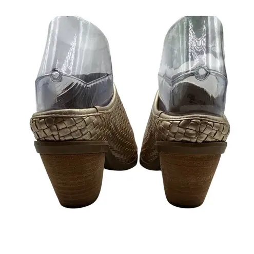 Bella Vita Size 6WW Woven Peep-Toe Mules Wooden Block Heels For Women