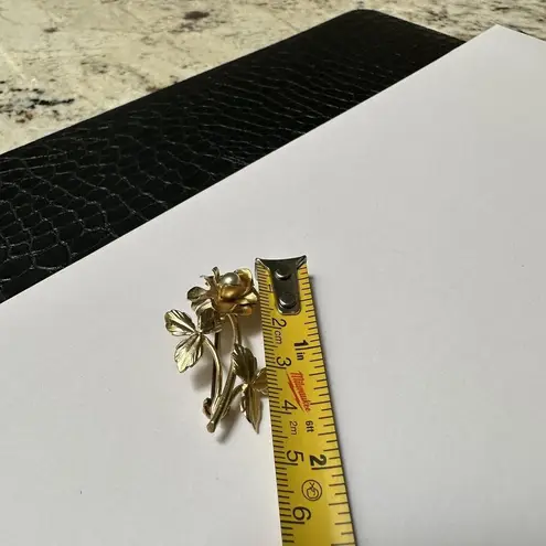 Made In West Germany Matte Gold Tone Flower Faux Pearl Brooch Pin