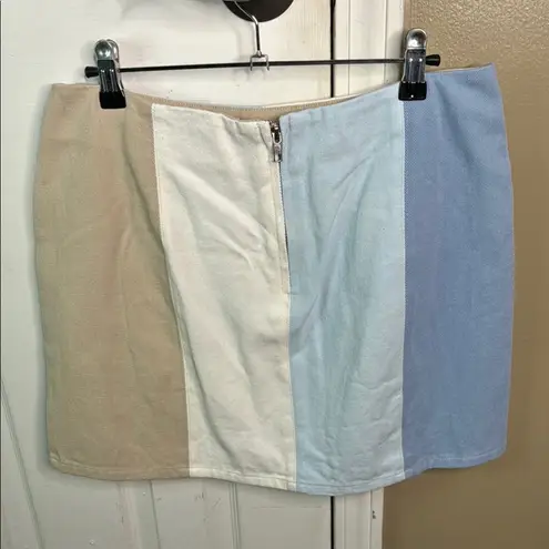 Colorblock Blue and Cream Skirt Size Large W 15” L 16” Tan
