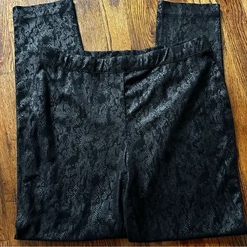 Susan Graver black spandex faux suede animal print leggings, medium