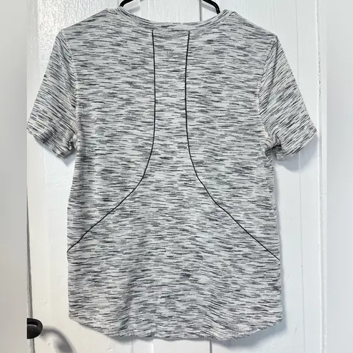 Lululemon  Long Distance short sleeve tiger space dye black and white top