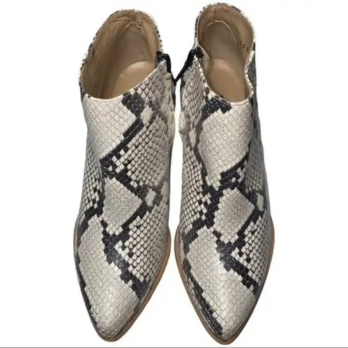 Alberto Zago Women’s Size 36.5 6 Black White Python Snakeskin Ankle Boots