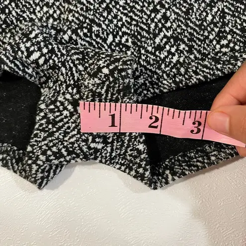 Cooperative Tweed Zip Pocket Shorts Women’s Size 4 – Black White High Rise Urban