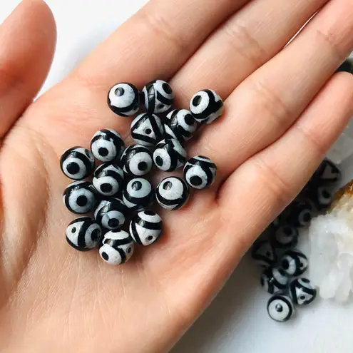 Tibetan Agate Evil Eye Minimalist Bracelet Black