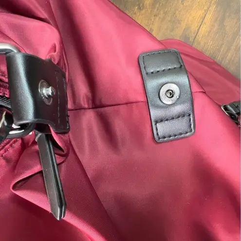 Mondani New York WeekenderTote/Duffle/Gym Bag Holds Sneakers & Yoga Mat …