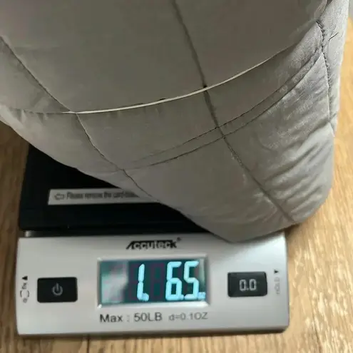 Calvin Klein Jeans puffer jacket womens large puffer jacket 2 zipper pockets Gray - Image 11