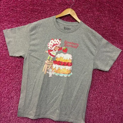 Strawberry Shortcake Cooking by The Book T-shirt size medium