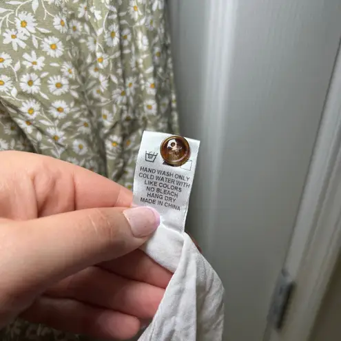 Dress Forum Dress Forum Urban Outfitters Button-Front Midi Dress ditzy floral women's small