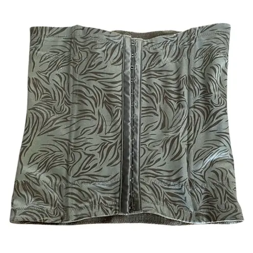 Maidenform Size S Firm Control Waist Cincher SE3067 Black Gray Zebra print - Image 10