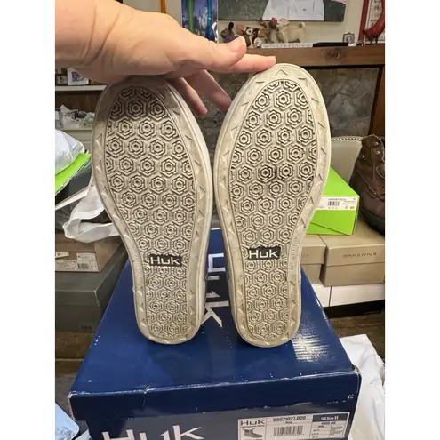 HUK Performance Fishing Rogue Wave Boots women size 11 White