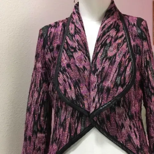 Esley PINK PATTERN BLAZER WITH FAUX LEATHER PIPING