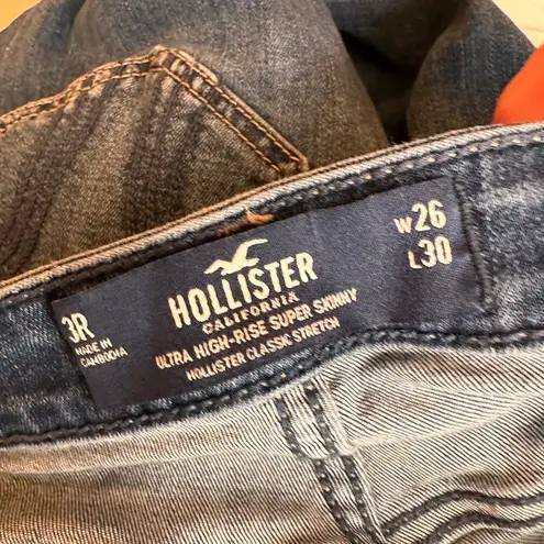 Hollister  Ultra High-Rise Super Skinny Stretch Jeans Size 3R 26 x 30