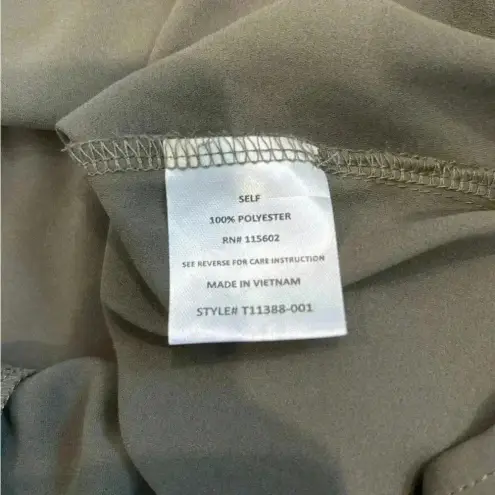 Lush Clothing Lush green light weight flowy tank top in size xl