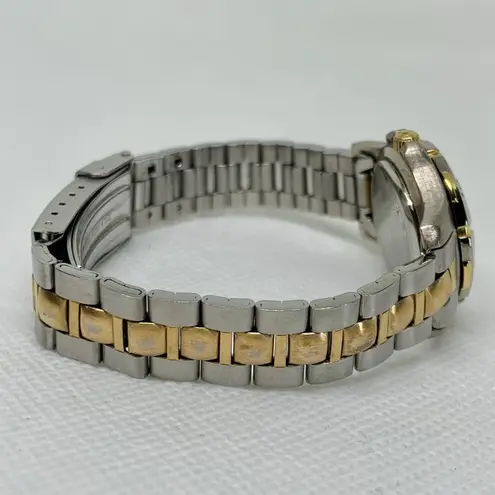 Guess  vintage 1994 women watch 25mm round rotating bezel two tone 6” running