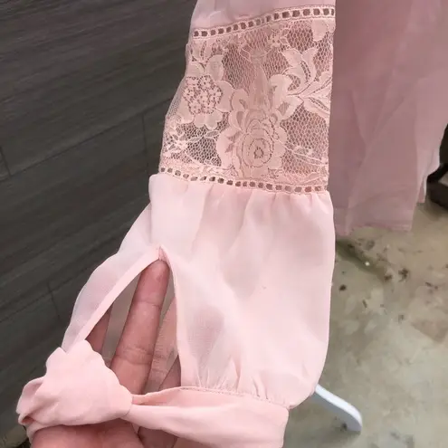 Belle Sky pink blouse New with tags Size Medium