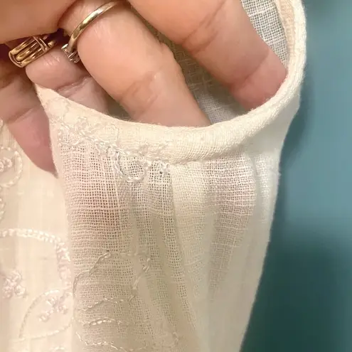 House of Skye Dress White Cotton Dress size S/M flaw