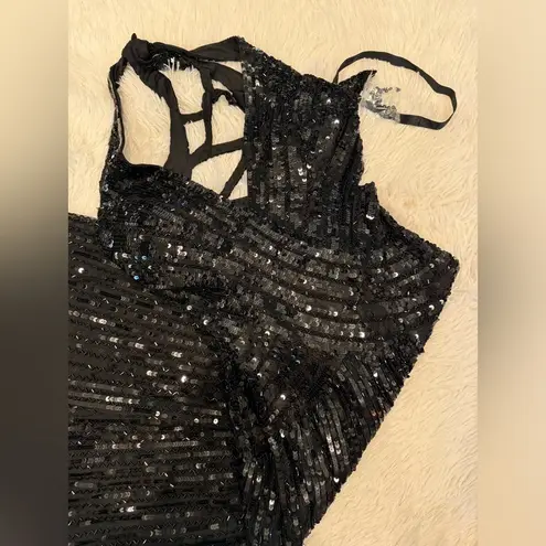 Mac Duggal NWOT Sleeveless Faux Wrap Sequin Embellished Cut Out Back Black Sz 4