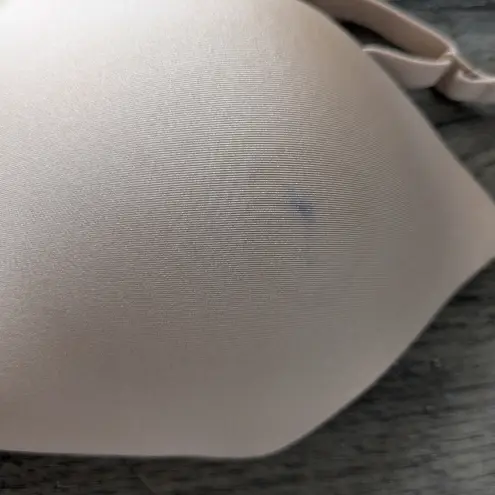 SKIMS Wireless Form Tshirt Bra Sz 32b New With Flaw