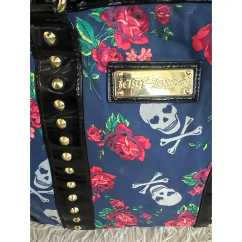 Betsey Johnson y2k Skull & Rose Carpet Bag Patent Leather Trim Duffle Bag