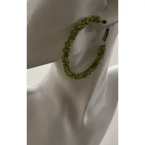 Vintage round Bead Hoop green Beaded Mini Chunk Earrings Women’s Sz 5.5” Western
