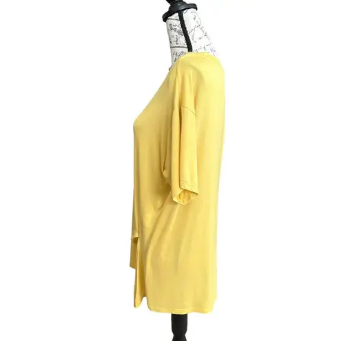 Hem & Thread New Goldenrod Short Sleeve T-shirt Slit Hem Stretch Small NWT