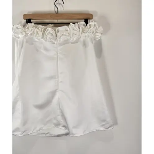 We Wore What NWT Womens Dress White Rose Mini Satin Strapless A Line Party Size 6