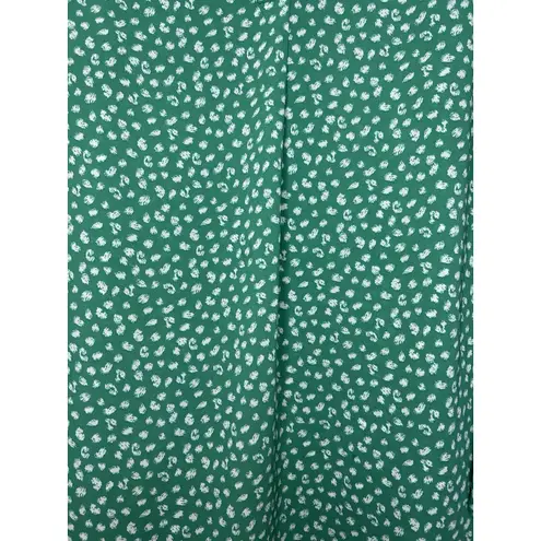 Stitch Fix Monday Fun Size 2X Green White V Neck Short Sleeve Lightweight Top