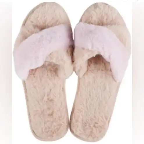 l*space L* Fuzzy Cozy Slippers “Like a Cloud” NWT & in Poly REVOLVE Valentine’s Day