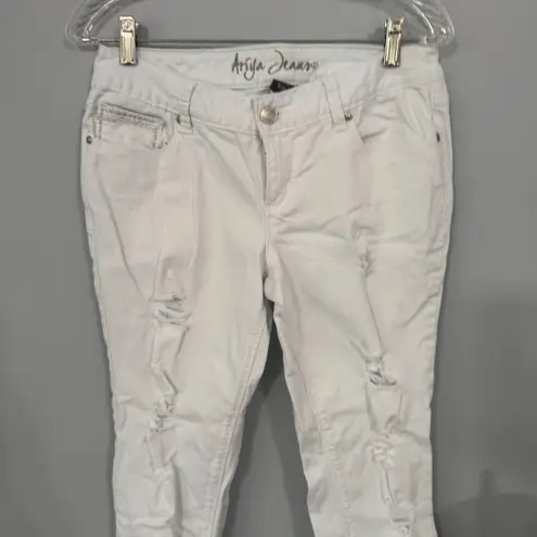 Ariya Jeans White Distressed Skinny Jeans Juniors Size 9 Women's Size 10 w/ Spandex
