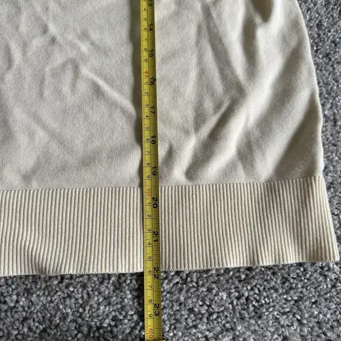 Cream Color Bear paw XL Short Sleeve Sweater