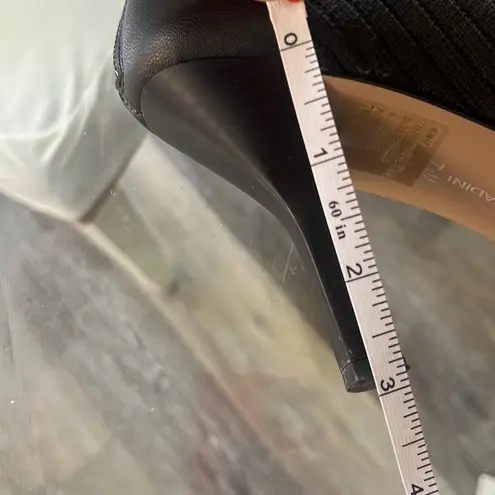 Adrienne Vittadini Nomar Grommet Bootie size 7.5