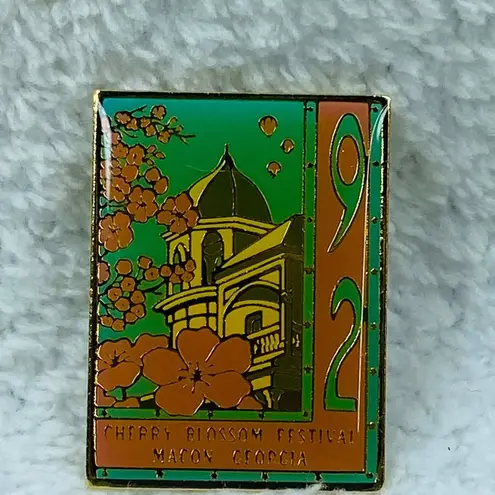 Cherry Blossom Festival 1992 Macon Georgia Vintage Tie Tack Lapel Pin Brooch