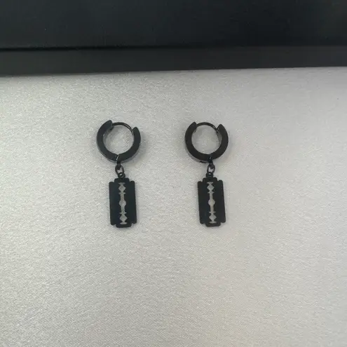 Razor Blade Shape Dangle Drop Earrings for Men Women Punk Hip Hop Unisex Style Black
