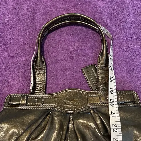 Coach Authentic  fun shiny green roomy handbag with lavender lining EUC - Image 4
