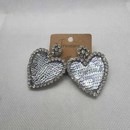 NWT Treasure Dangling Rhinestone & Sequins Heart Earrings Silver