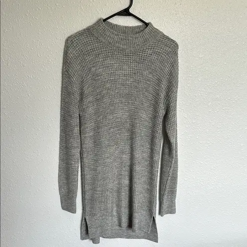 Dip Gray Turtleneck Sweater with Ribbed Knit and Oversized Fit Size Medium