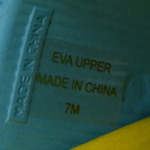 J/Slides Beach Slides Turquoise Yellow EVA Squish Sandals Comfort Size 7M Blue Size 7