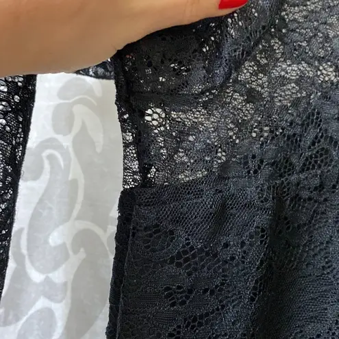 Bold Elements Little black cocktail dress lace long sleeve