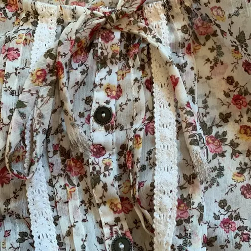 belle du jour Cottagecore lightweight floral blouse small s