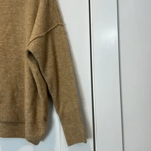 Vince Camuto  women’s Camel Crewneck Sweater size large. - Image 4