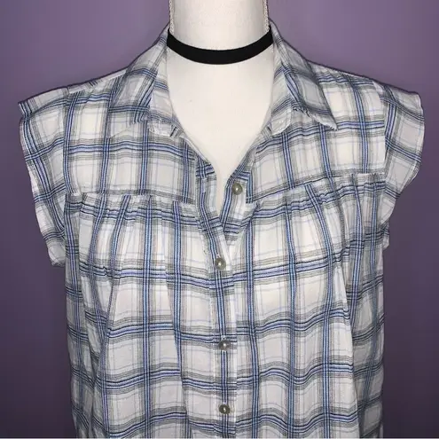 Doe & Rae Boutique White and Blue Plaid Top