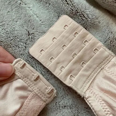 Vanity Fair Body Shine Full Coverage Wirefree Bra 72298 Rose Jacquard Pink 36DD