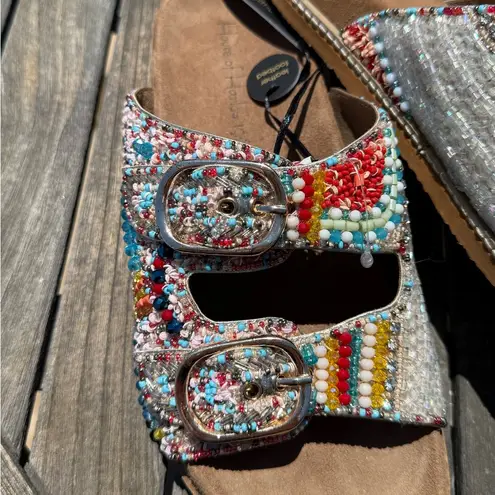 NWT House of Harlow 1960 Beaded Slides Sandals Multicolor Rainbow Design Size 8 Red